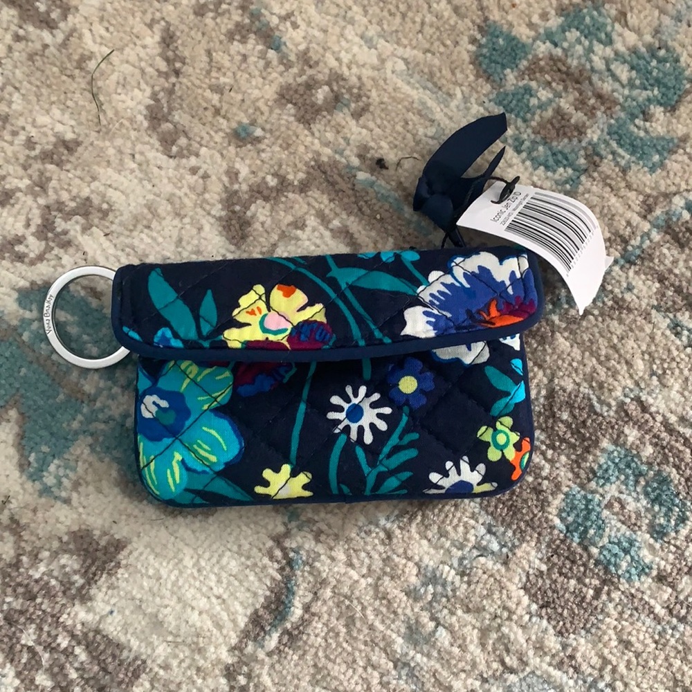 Iconic Jen Zip ID